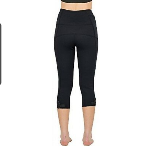 Delfin Size small used excellent condition - Picture 3 of 6